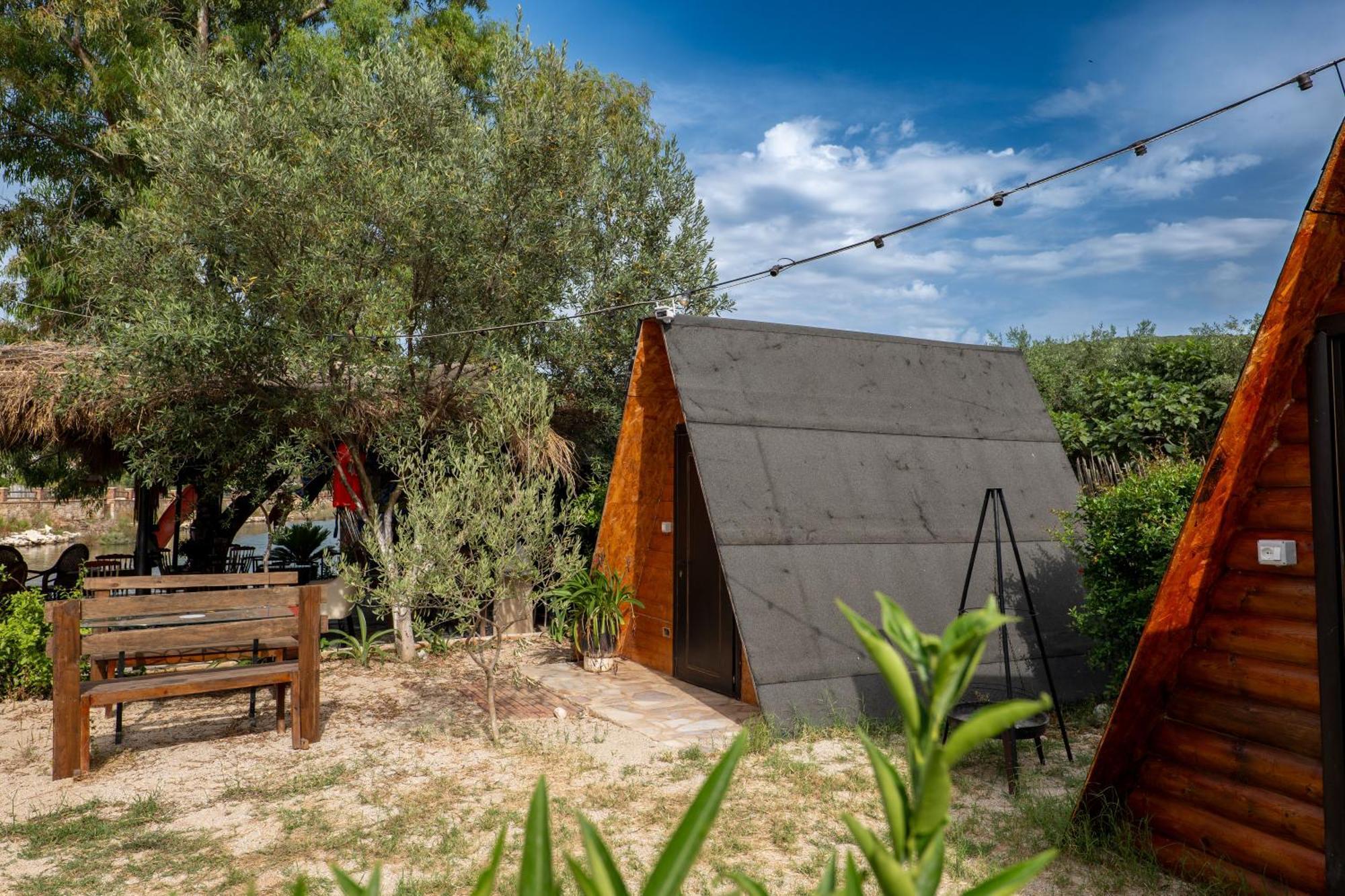 קסאמיל Garden Villa Lake Side & Glamping מראה חיצוני תמונה